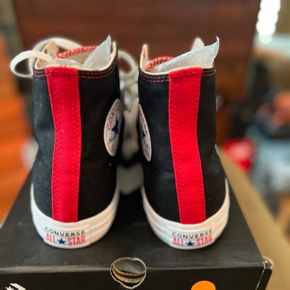 Converse Toronto Raptors Championship Edition 8.5 Men’s - Picture 3 of 3